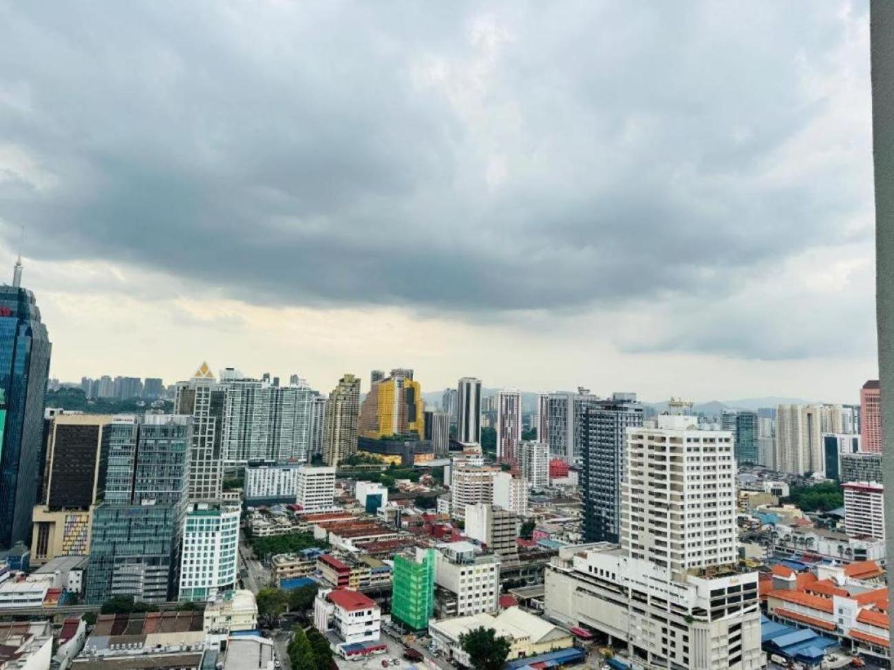 Апартаменты The Luxe Colony Klcc By Sky Pool Куала-Лумпур Экстерьер фото