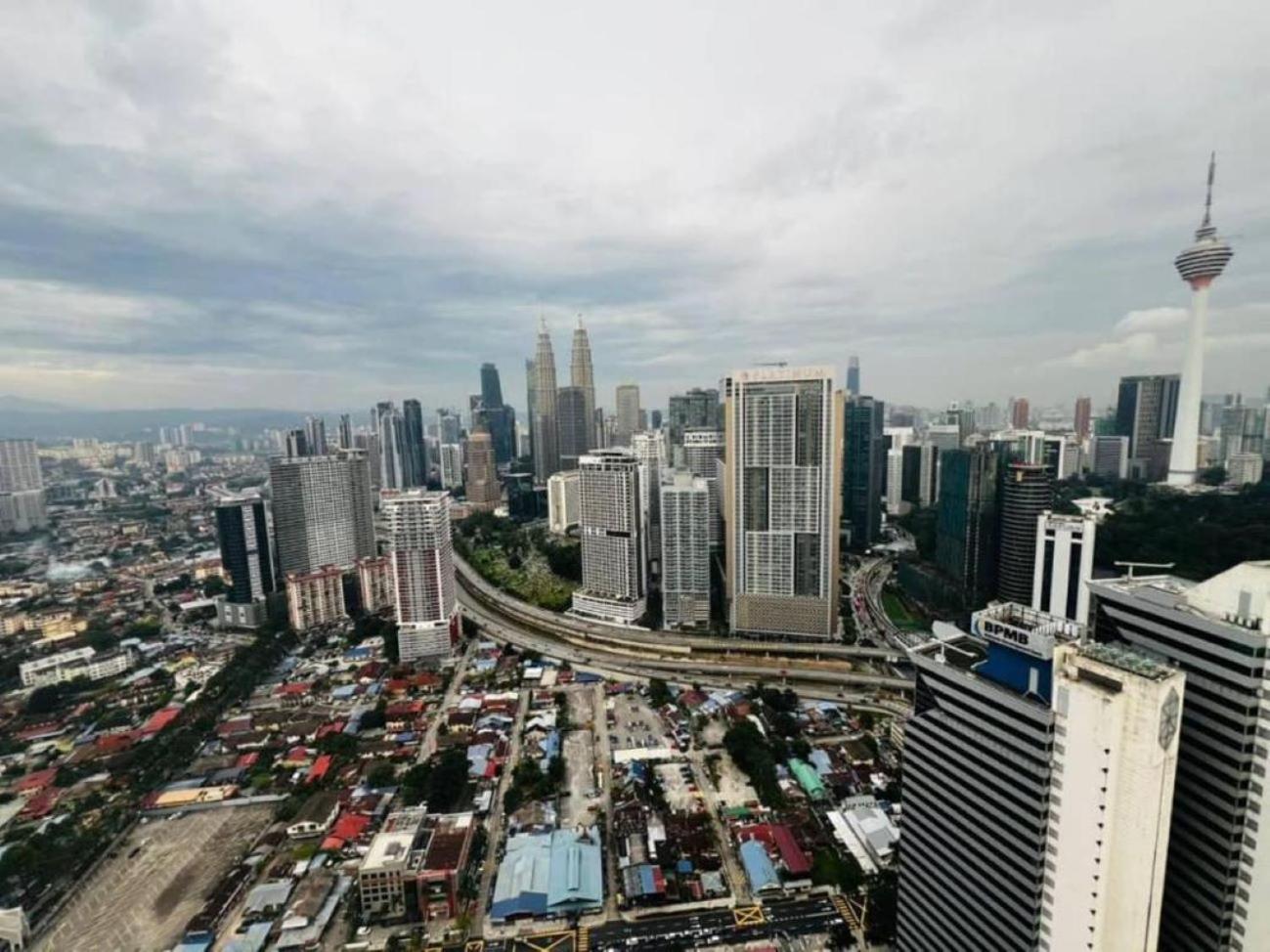 Апартаменты The Luxe Colony Klcc By Sky Pool Куала-Лумпур Экстерьер фото