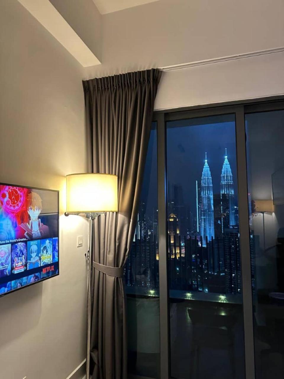 Апартаменты The Luxe Colony Klcc By Sky Pool Куала-Лумпур Экстерьер фото